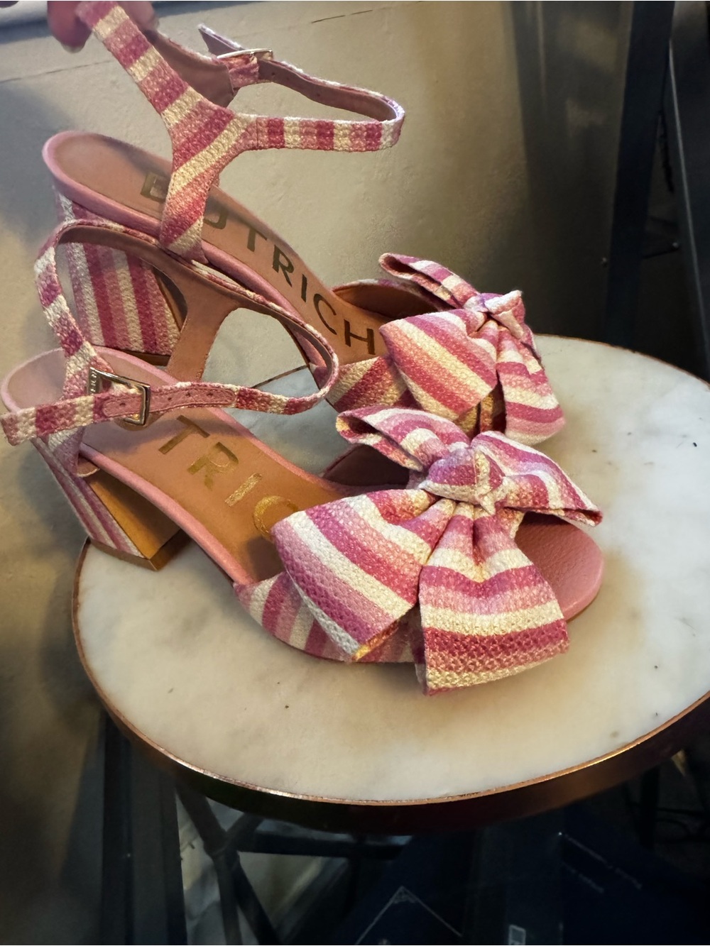 Butrich bow heels